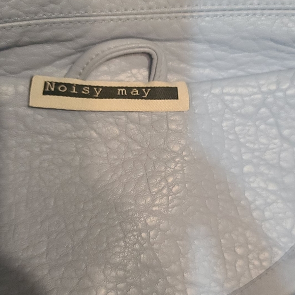 Blue Jacket - Picture 4 of 5